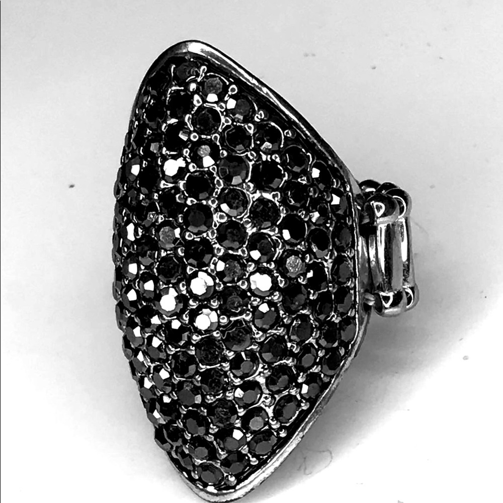 Beautiful Statement Ring - Picture 3 of 5